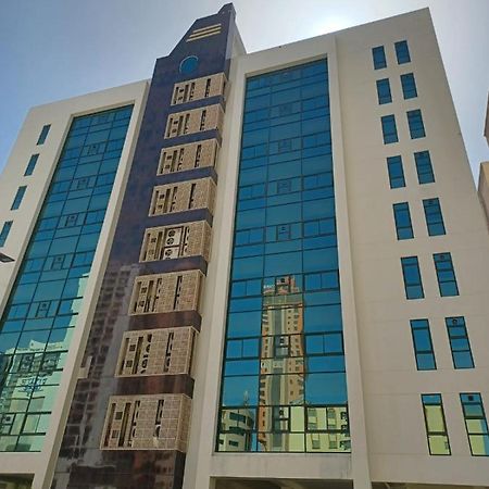 Al Abbas Tower Apartment Manama Luaran gambar
