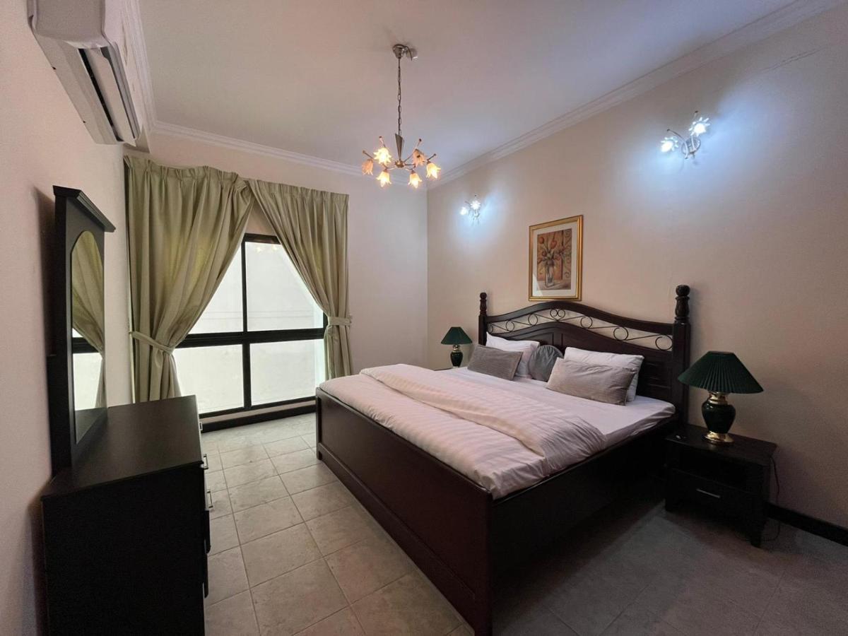 Al Abbas Tower Apartment Manama Luaran gambar