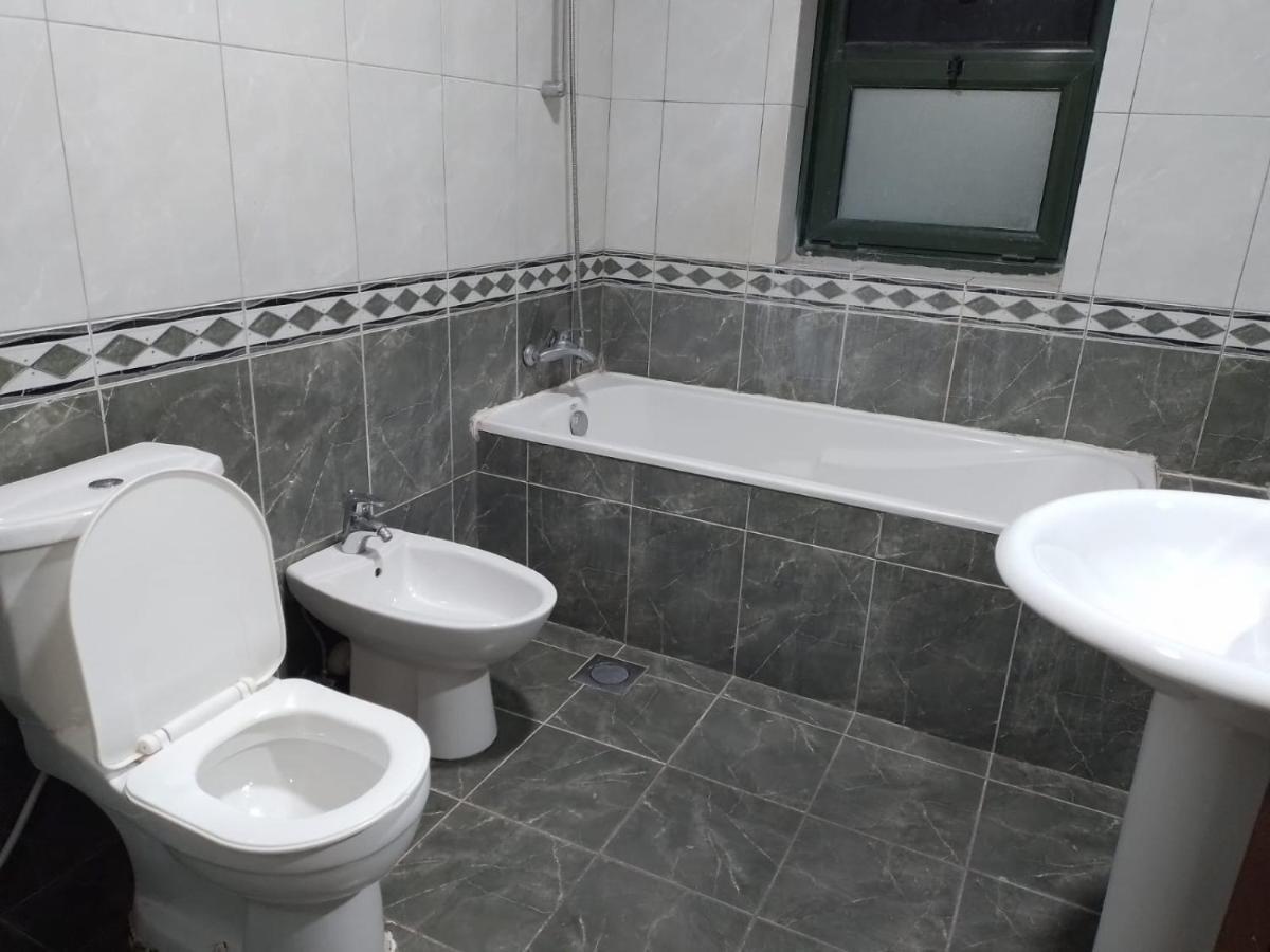 Al Abbas Tower Apartment Manama Luaran gambar